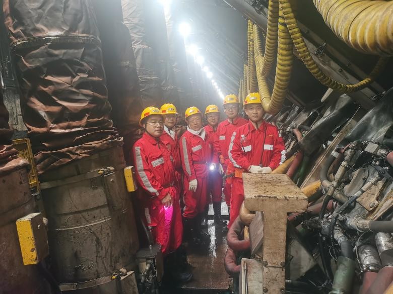 榆神矿区煤矿“古河道砂岩”水害防控技术获突破